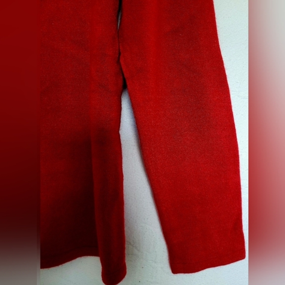 Basic Edition Luxurious Yarns Women's 100%Acryl V - Neck Sweater Soft Red Large - Picture 7 of 16